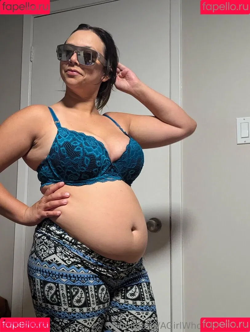 AGirlWhoLikesToEat / https: Onlyfans Photo Gallery 