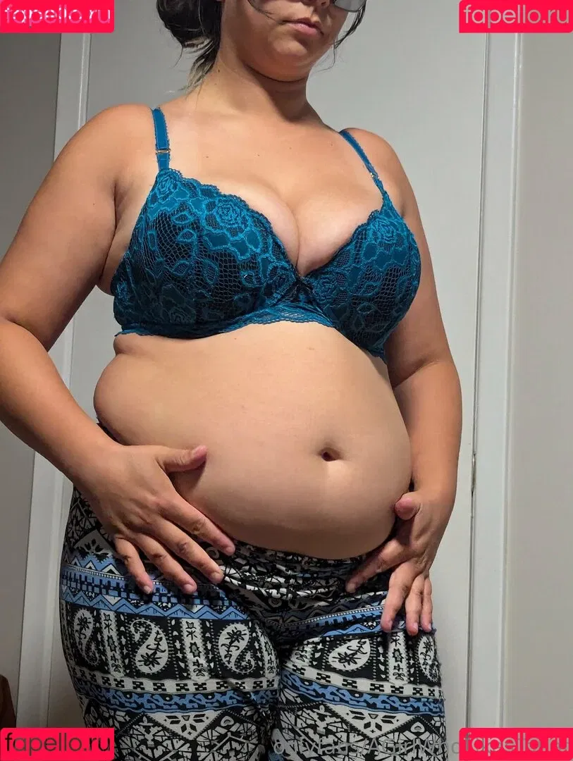 AGirlWhoLikesToEat / https: Onlyfans Photo Gallery 