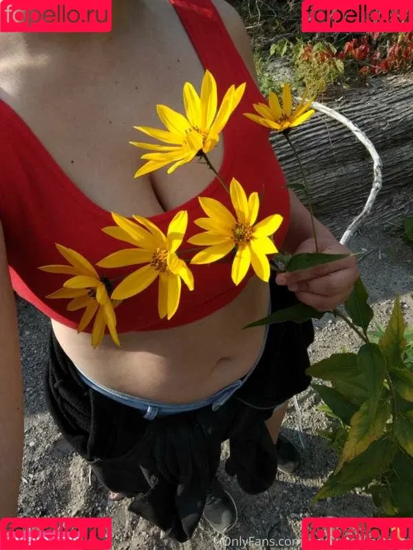 AGirlWhoLikesToEat / https: Onlyfans Photo Gallery 