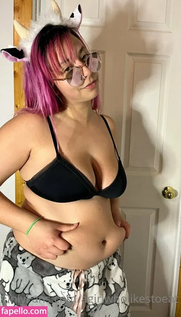 AGirlWhoLikesToEat / https: Onlyfans Photo Gallery 