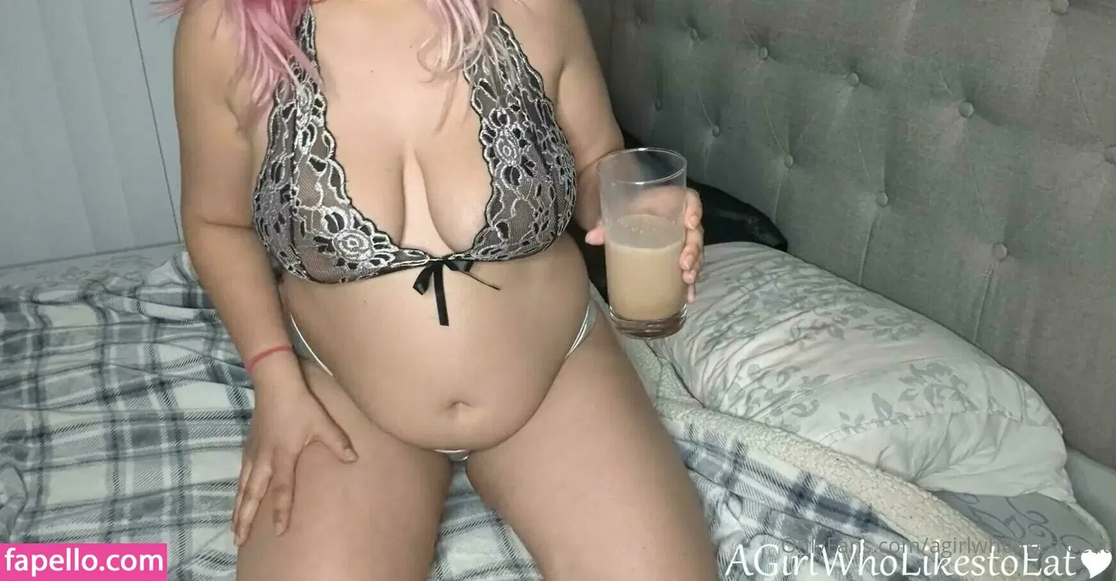 AGirlWhoLikesToEat / https: Onlyfans Photo Gallery 