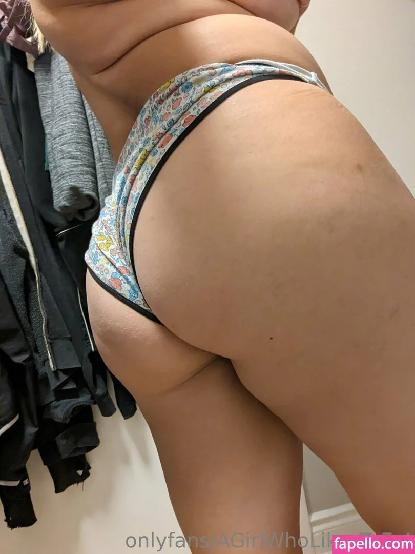 AGirlWhoLikesToEat / https: Onlyfans Photo Gallery 