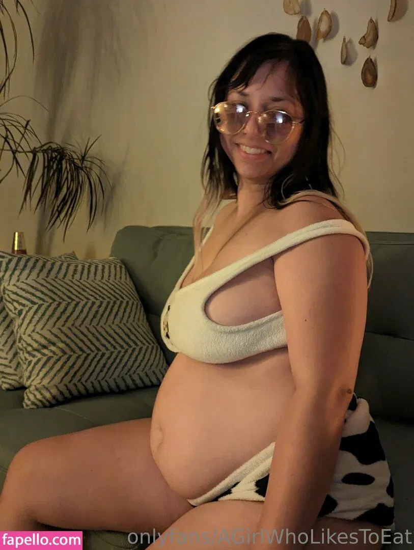 AGirlWhoLikesToEat / https: Onlyfans Photo Gallery 