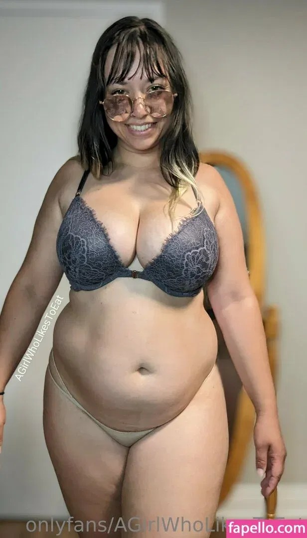 AGirlWhoLikesToEat / https: Onlyfans Photo Gallery 