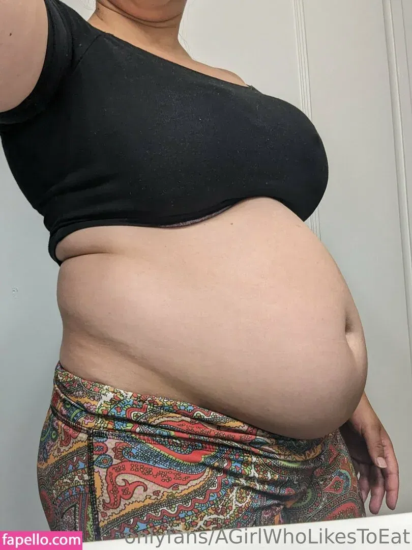 AGirlWhoLikesToEat / https: Onlyfans Photo Gallery 