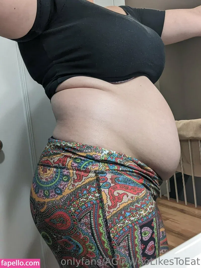 AGirlWhoLikesToEat / https: Onlyfans Photo Gallery 