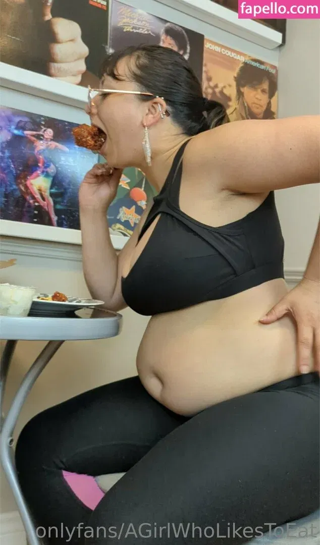 AGirlWhoLikesToEat / https: Onlyfans Photo Gallery 
