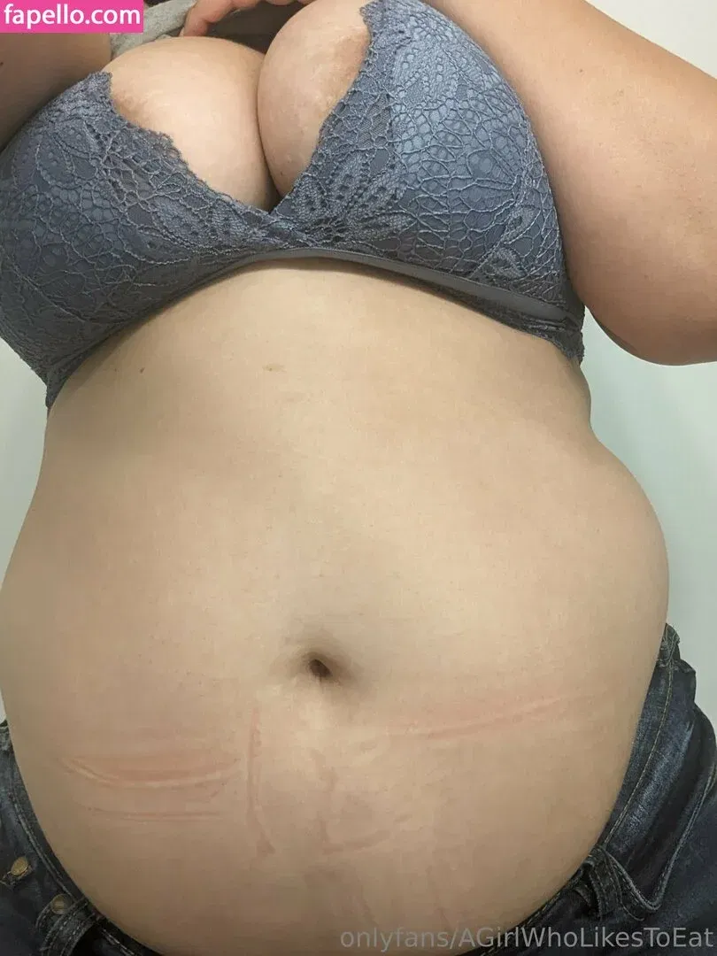 AGirlWhoLikesToEat / https: Onlyfans Photo Gallery 