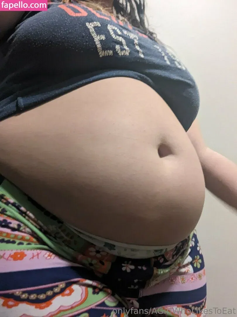 AGirlWhoLikesToEat / https: Onlyfans Photo Gallery 