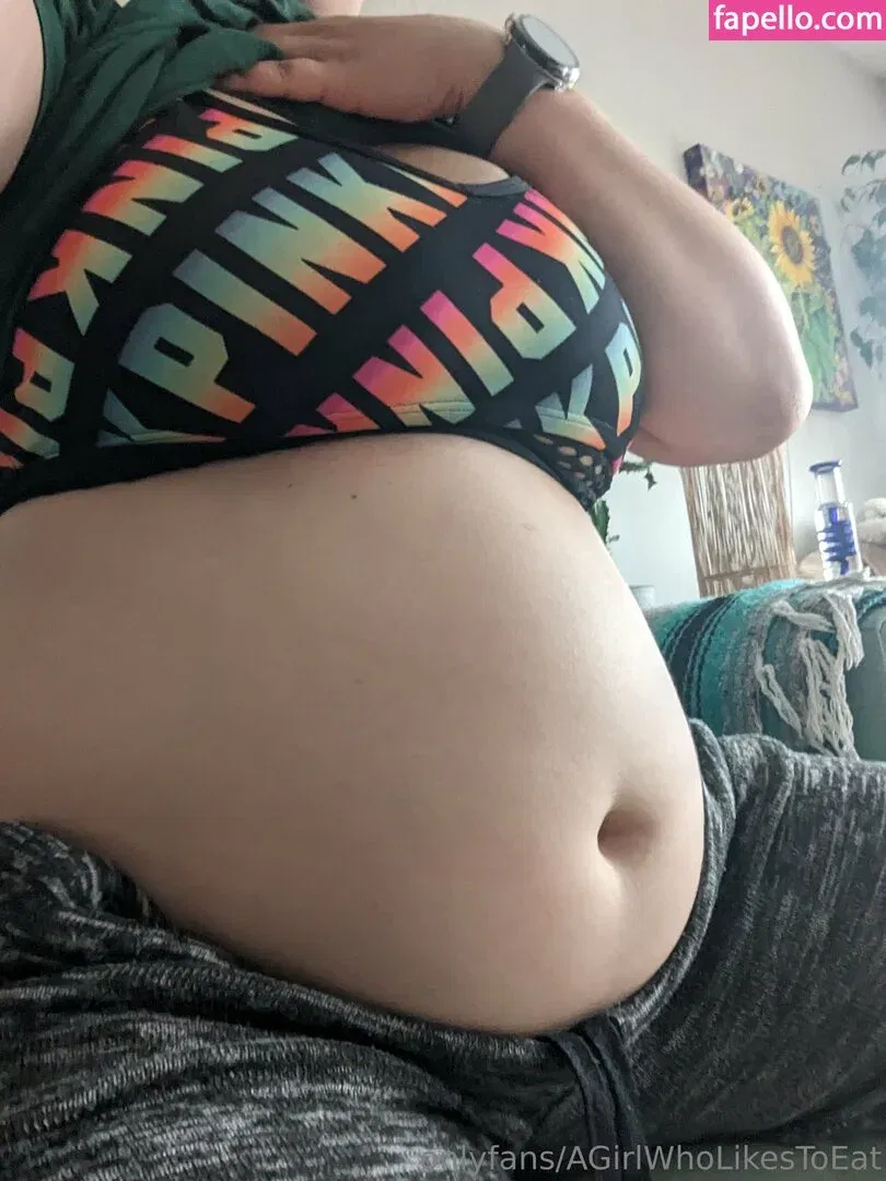 AGirlWhoLikesToEat / https: Onlyfans Photo Gallery 