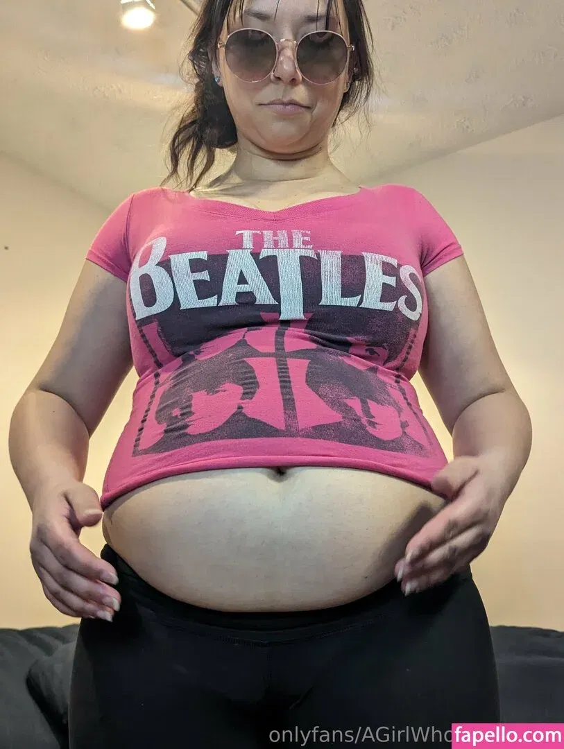 AGirlWhoLikesToEat / https: Onlyfans Photo Gallery 