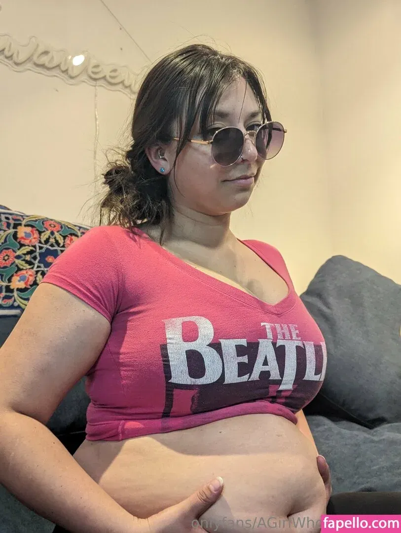 AGirlWhoLikesToEat / https: Onlyfans Photo Gallery 