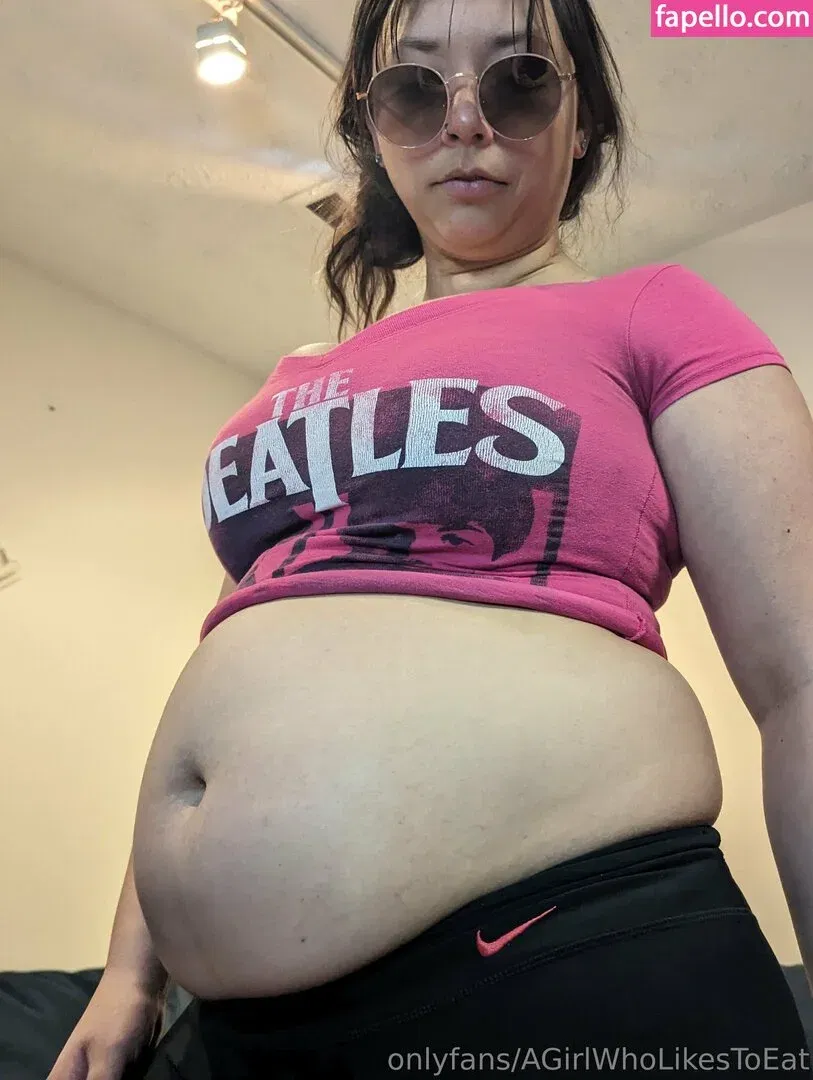 AGirlWhoLikesToEat / https: Onlyfans Photo Gallery 