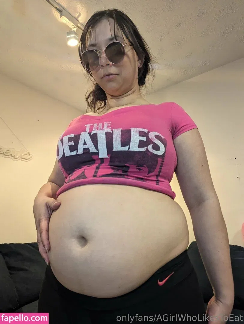 AGirlWhoLikesToEat / https: Onlyfans Photo Gallery 