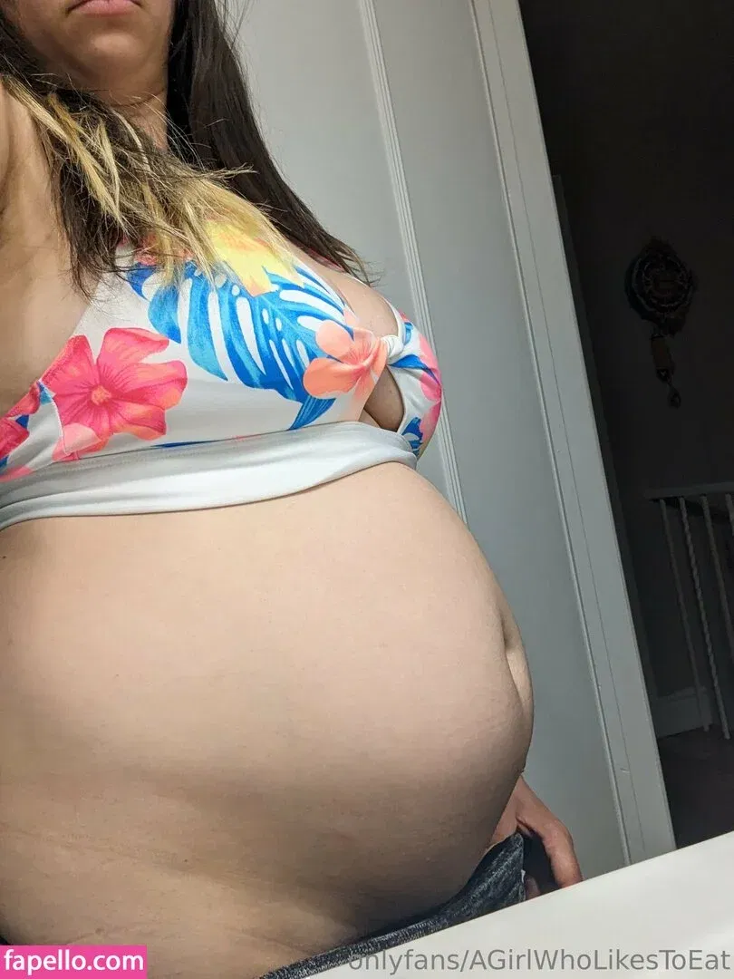 AGirlWhoLikesToEat / https: Onlyfans Photo Gallery 