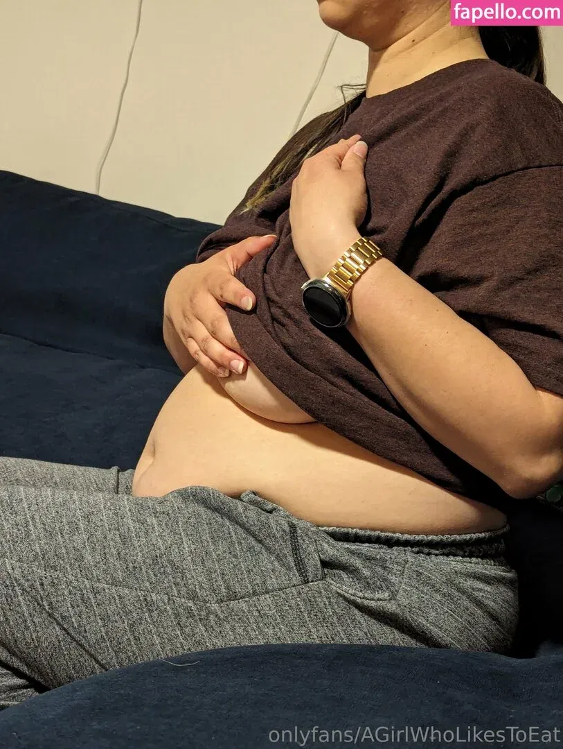 AGirlWhoLikesToEat / https: Onlyfans Photo Gallery 