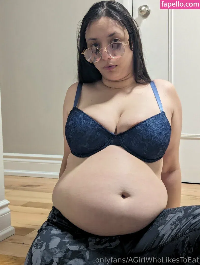 AGirlWhoLikesToEat / https: Onlyfans Photo Gallery 