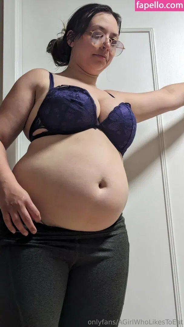 AGirlWhoLikesToEat / https: Onlyfans Photo Gallery 