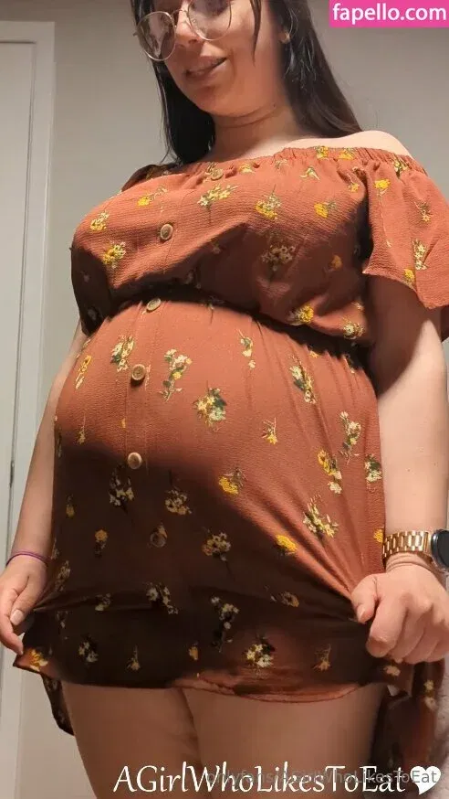 AGirlWhoLikesToEat / https: Onlyfans Photo Gallery 