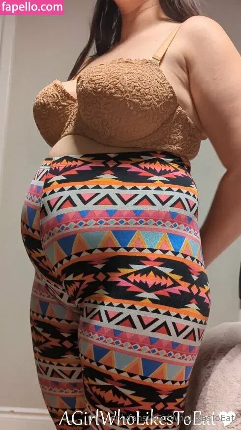AGirlWhoLikesToEat / https: Onlyfans Photo Gallery 