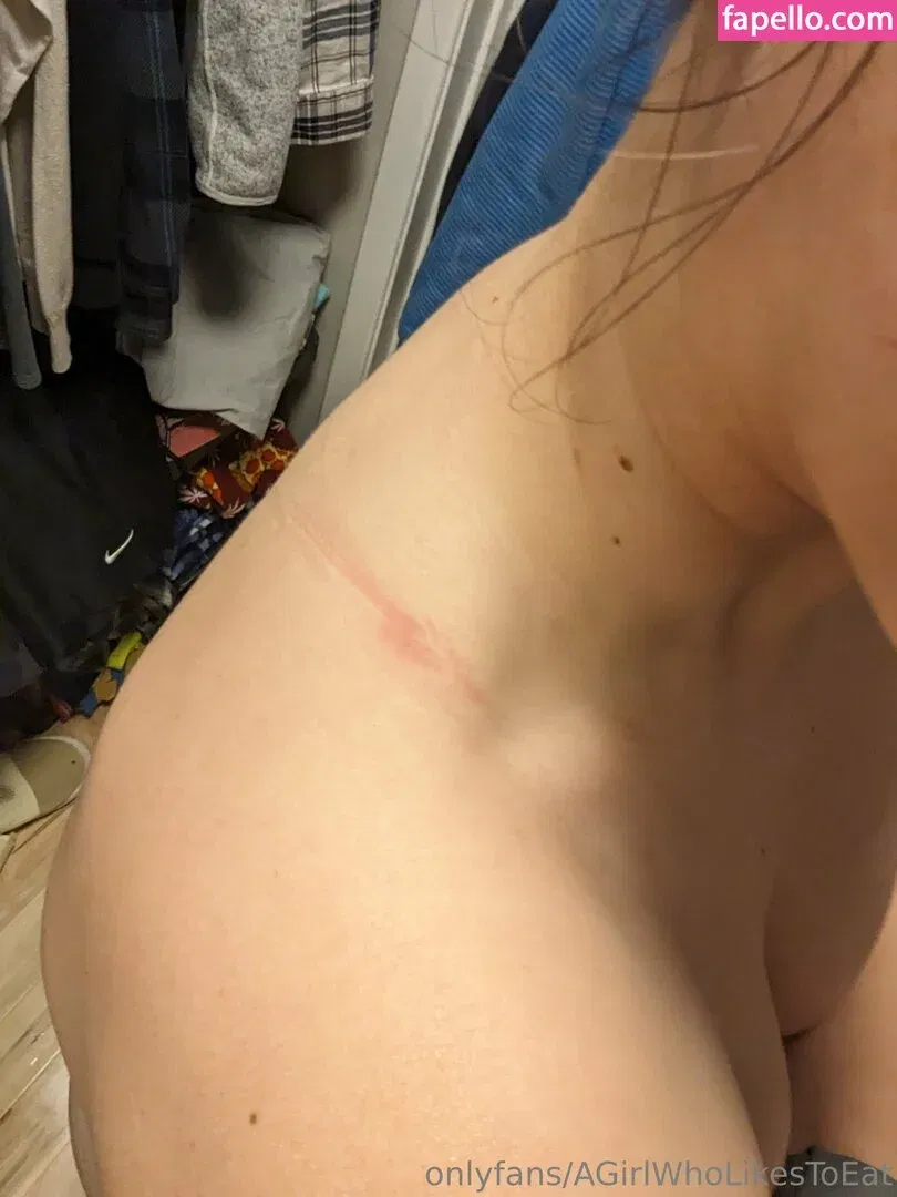 AGirlWhoLikesToEat / https: Onlyfans Photo Gallery 