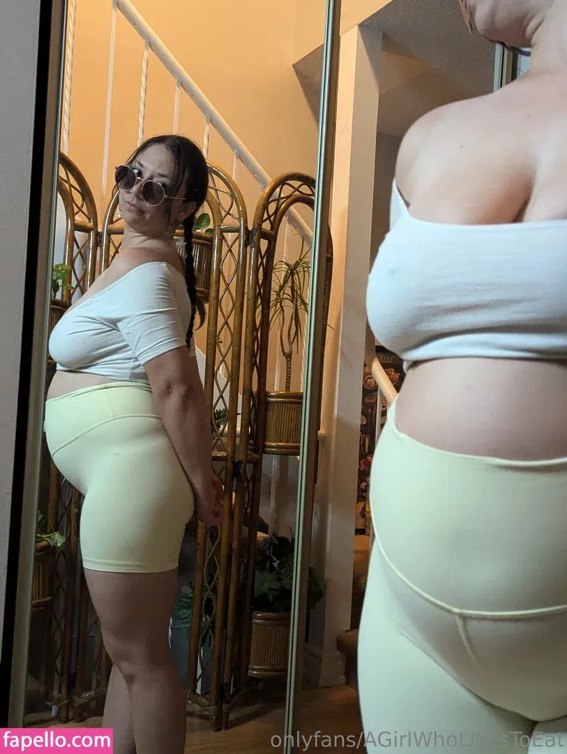 AGirlWhoLikesToEat / https: Onlyfans Photo Gallery 