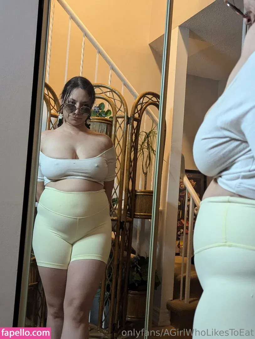 AGirlWhoLikesToEat / https: Onlyfans Photo Gallery 