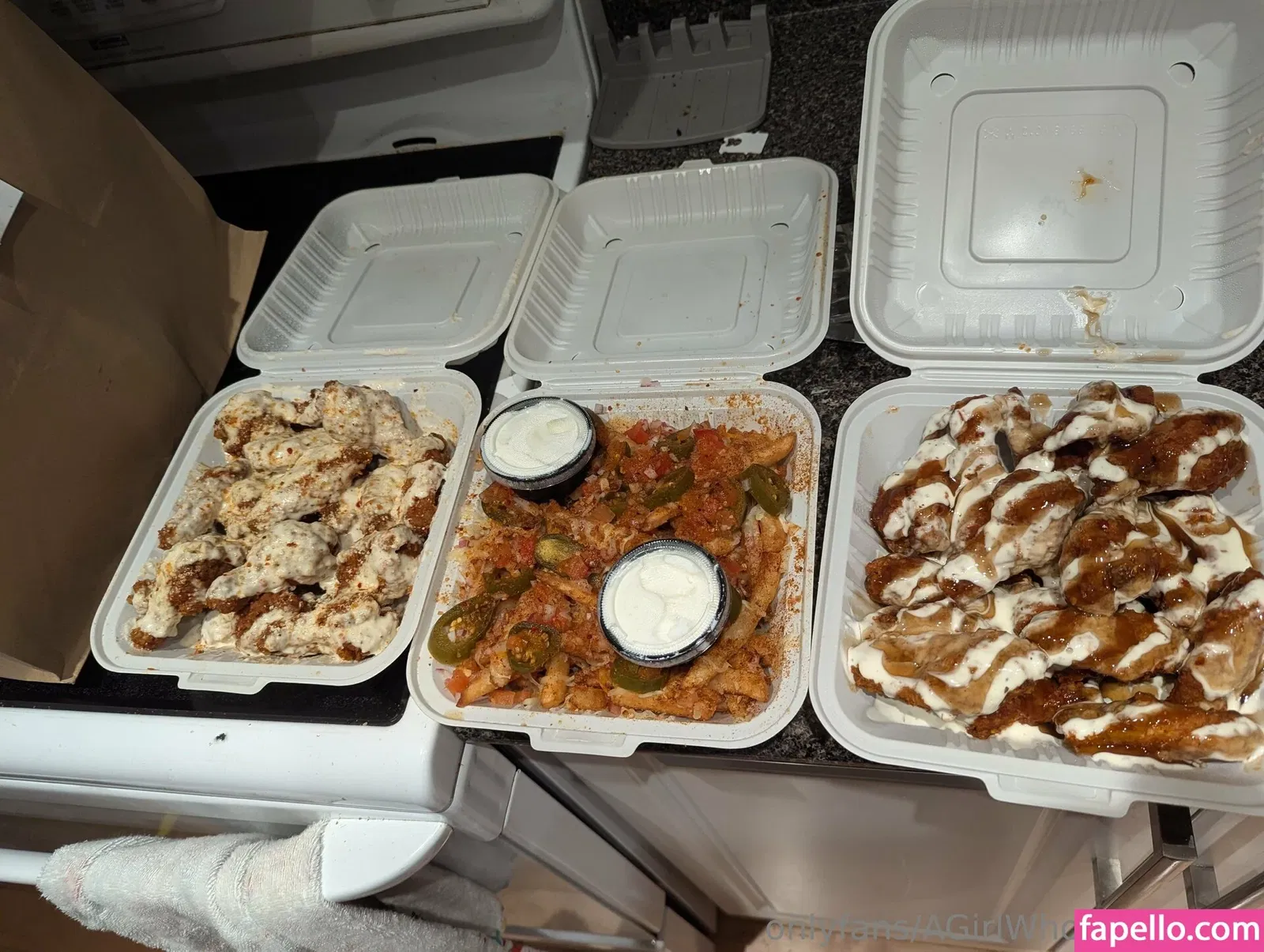 AGirlWhoLikesToEat / https: Onlyfans Photo Gallery 