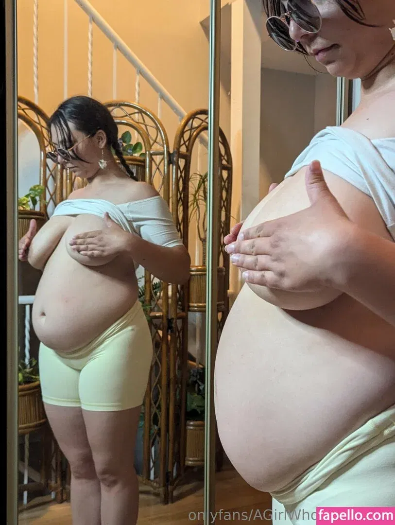 AGirlWhoLikesToEat / https: Onlyfans Photo Gallery 