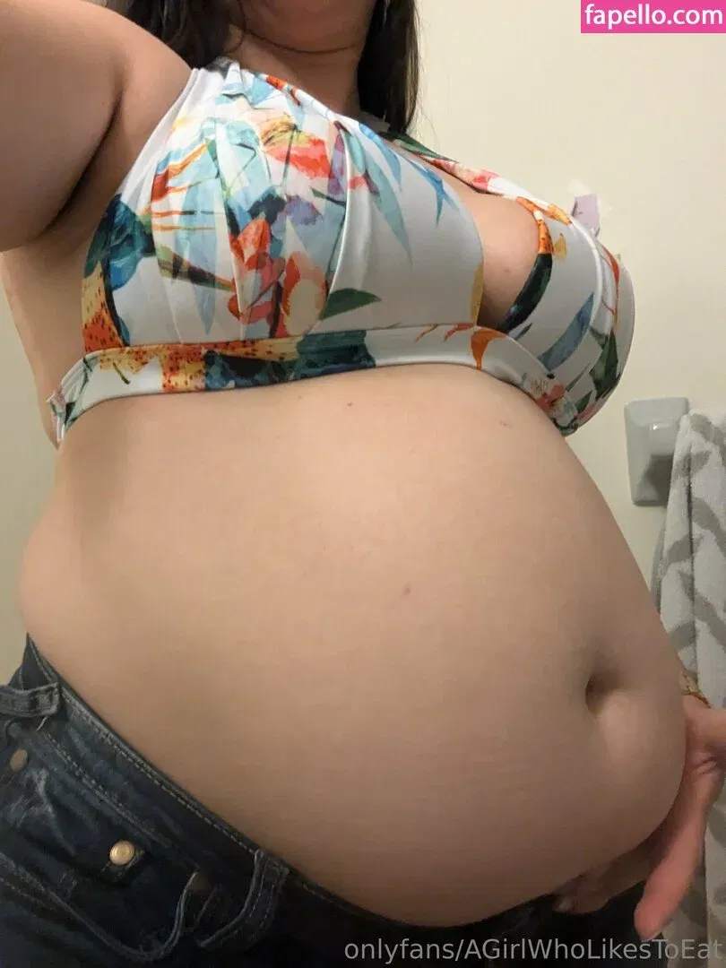 AGirlWhoLikesToEat / https: Onlyfans Photo Gallery 