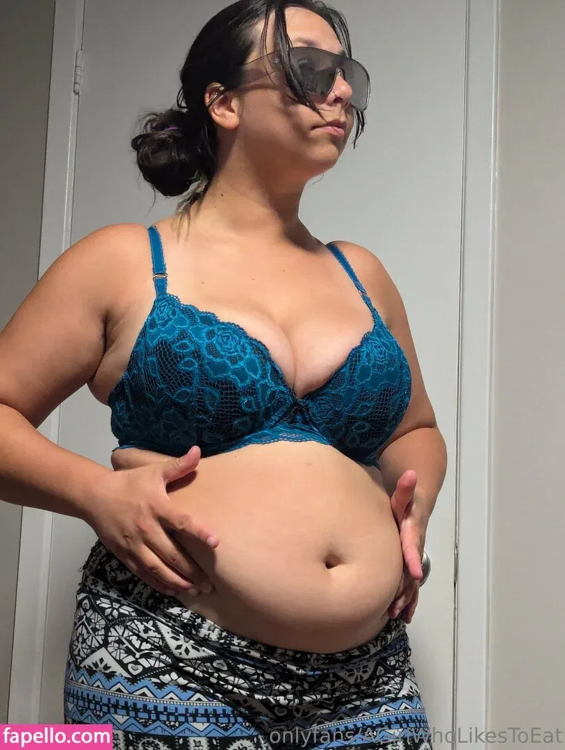 AGirlWhoLikesToEat / https: Onlyfans Photo Gallery 