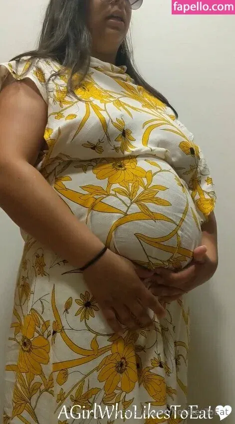 AGirlWhoLikesToEat / https: Onlyfans Photo Gallery 