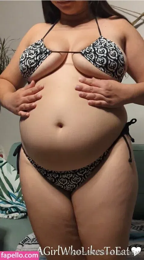 AGirlWhoLikesToEat / https: Onlyfans Photo Gallery 
