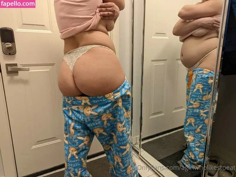 AGirlWhoLikesToEat / https: Onlyfans Photo Gallery 