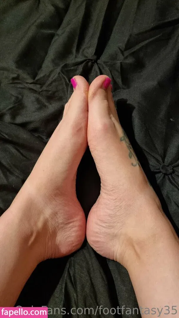 faoliu_10 / footfantasy35 Onlyfans Photo Gallery 
