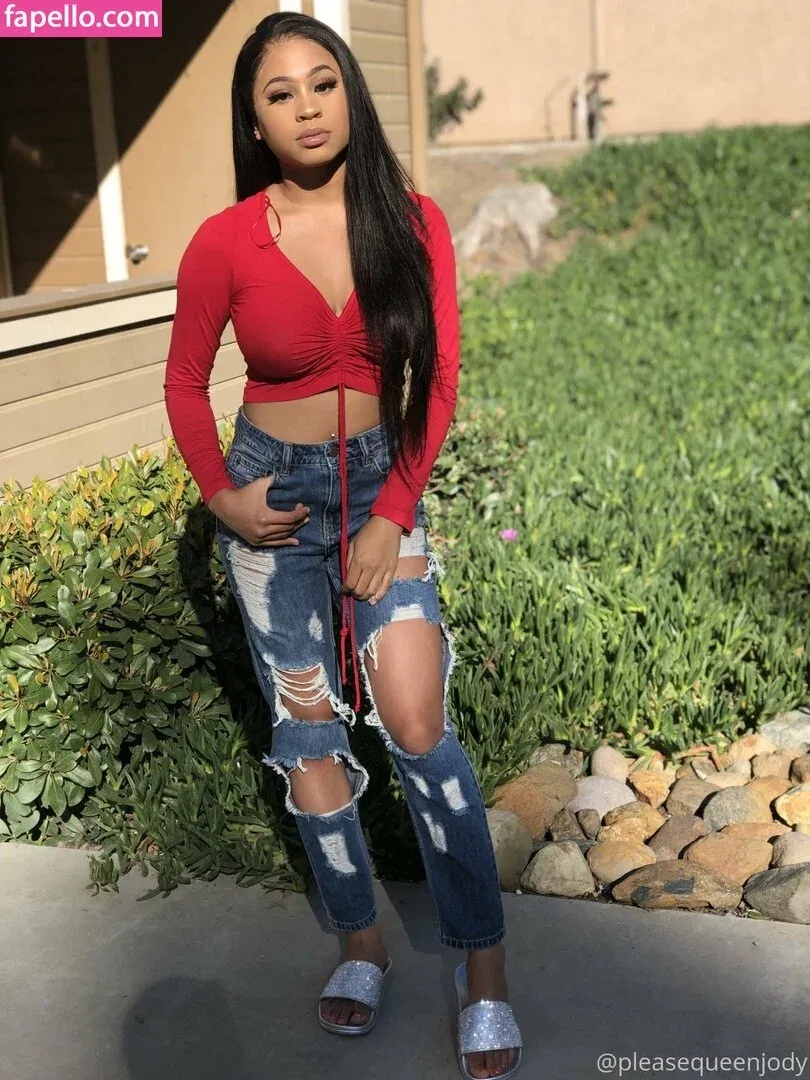 itsariaaofficial / officiallyariaa Onlyfans Photo Gallery 