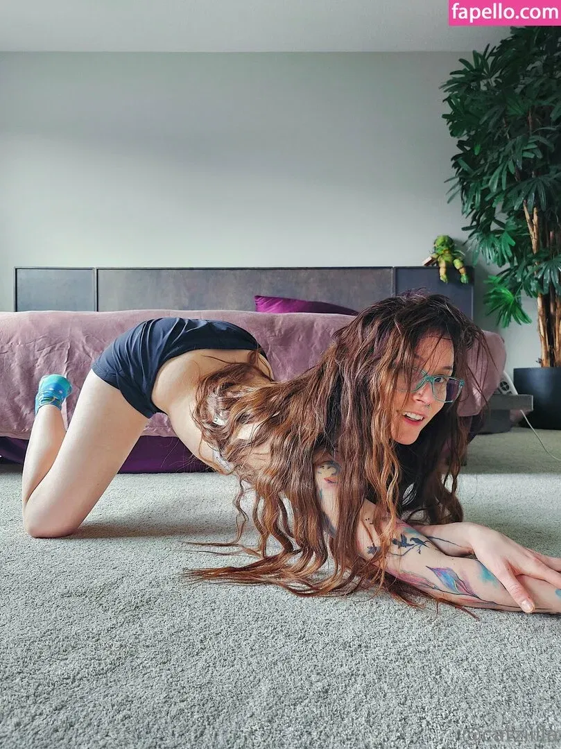 Catzilla / catziilla / cptamaziing Onlyfans Photo Gallery 