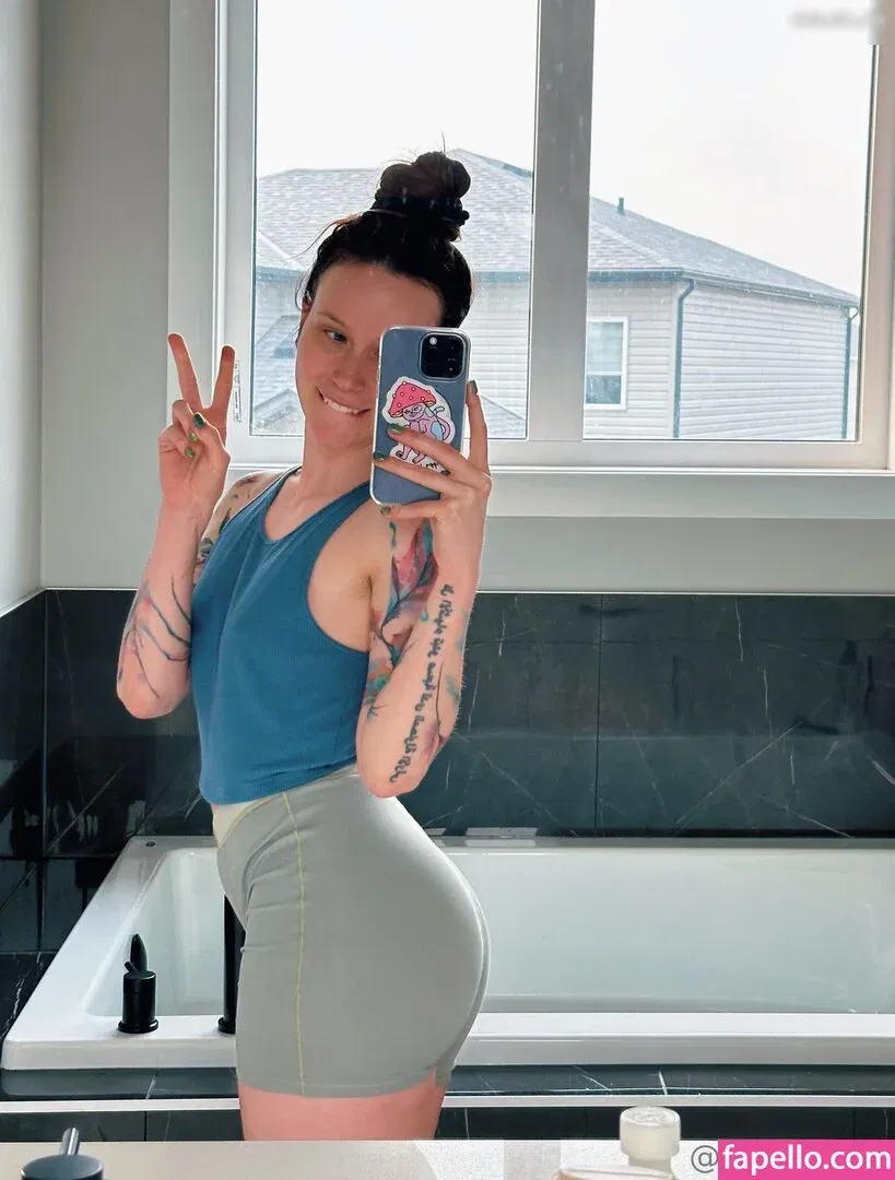 Catzilla / catziilla / cptamaziing Onlyfans Photo Gallery 