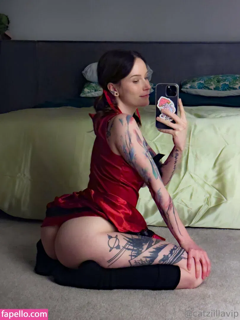 Catzilla / catziilla / cptamaziing Onlyfans Photo Gallery 