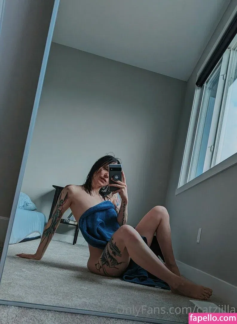 Catzilla / catziilla / cptamaziing Onlyfans Photo Gallery 