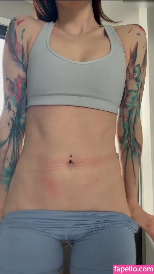 Catzilla / catziilla / cptamaziing Onlyfans Photo Gallery 