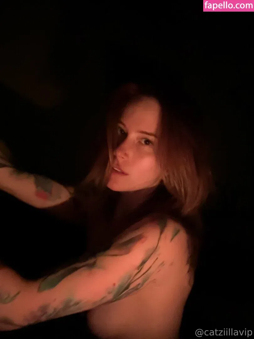 Catzilla / catziilla / cptamaziing Onlyfans Photo Gallery 