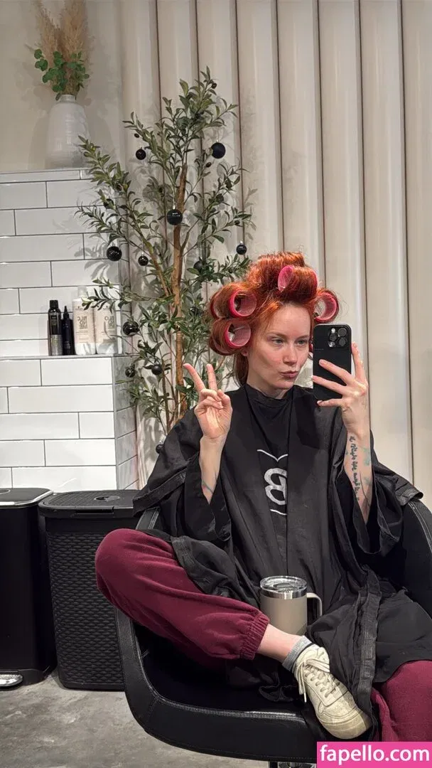 Catzilla / catziilla / cptamaziing Onlyfans Photo Gallery 