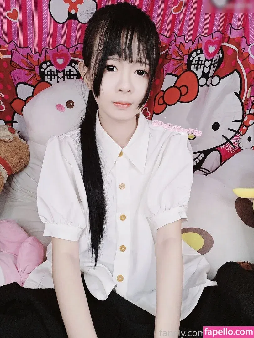 DollyMew / dollymewth / dollymewth2 Onlyfans Photo Gallery 