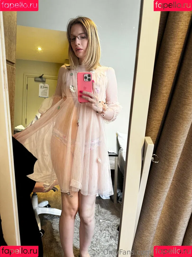 bimbo.jenny / jjbbeth Onlyfans Photo Gallery 