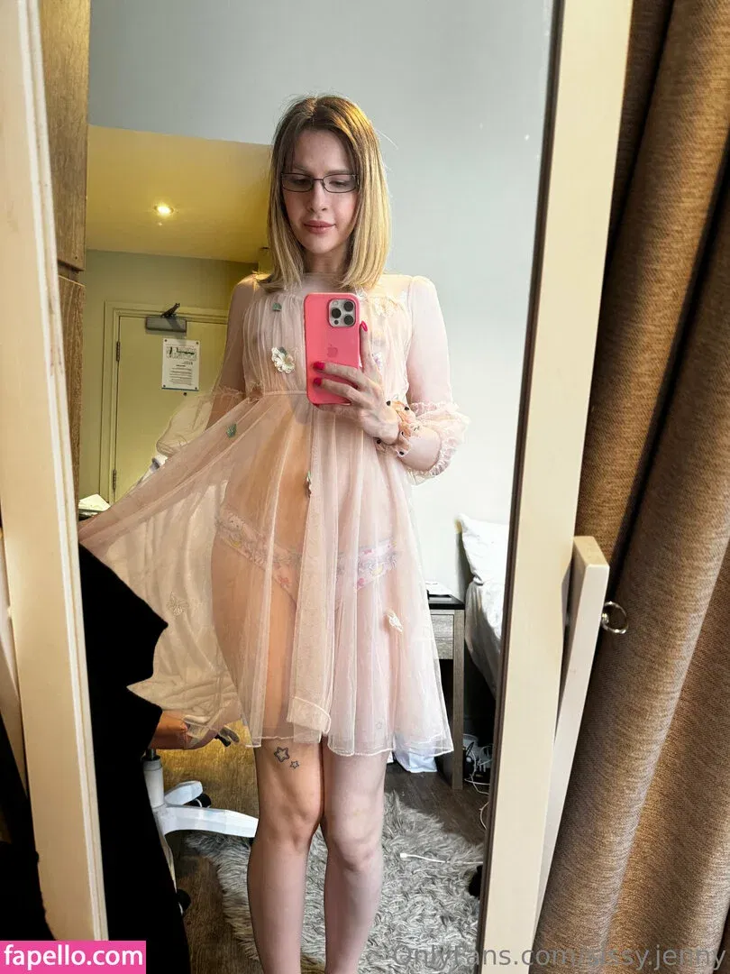 bimbo.jenny / jjbbeth Onlyfans Photo Gallery 