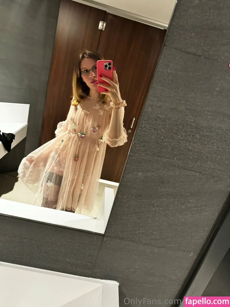 bimbo.jenny / jjbbeth Onlyfans Photo Gallery 