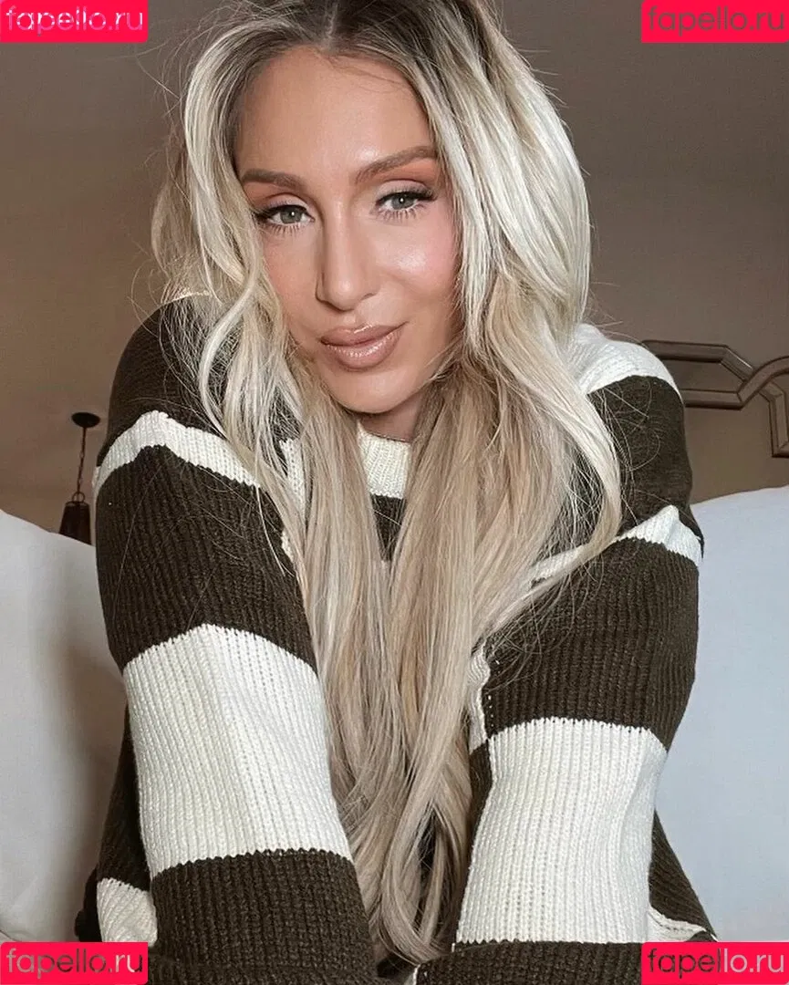 Charlotte Flair / WWE / charlottewwe Onlyfans Photo Gallery 