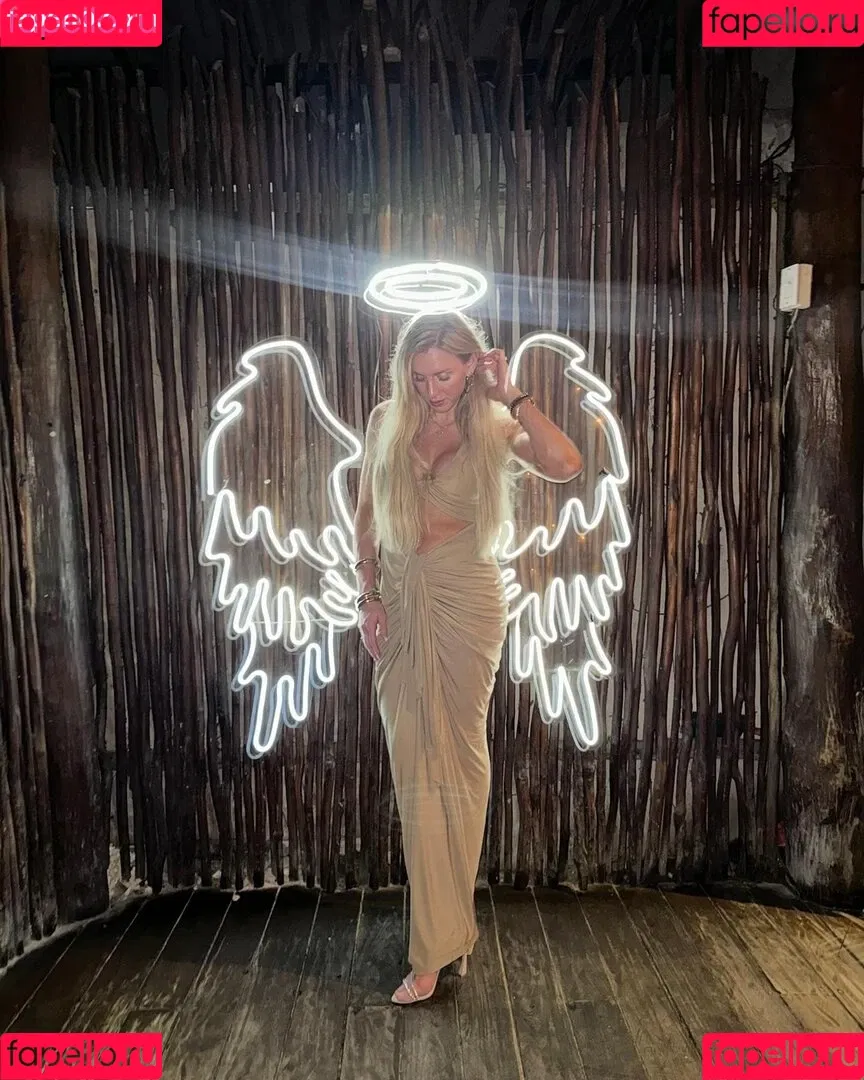 Charlotte Flair / WWE / charlottewwe Onlyfans Photo Gallery 