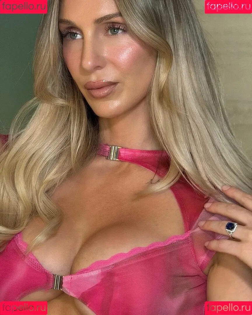 Charlotte Flair / WWE / charlottewwe Onlyfans Photo Gallery 